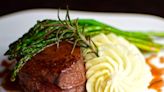 The 5 red flags steak-house owners look for when dining at a high-end steak house