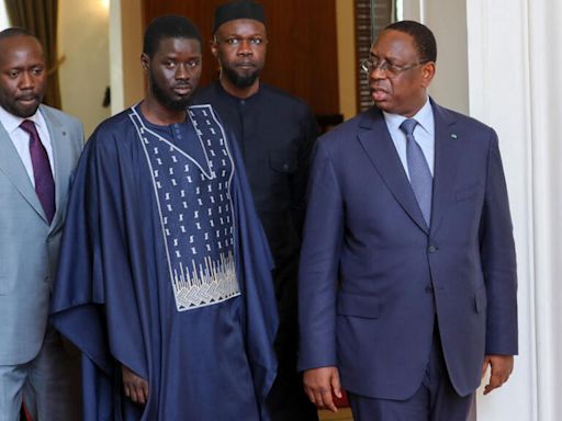 Sénégal: le camp de l’ex-président Macky Sall répond aux critiques du chef de l’État Bassirou Diomaye Faye