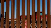 Migrantes en la frontera: aumentan las detenciones en abril y muere una niña en Texas