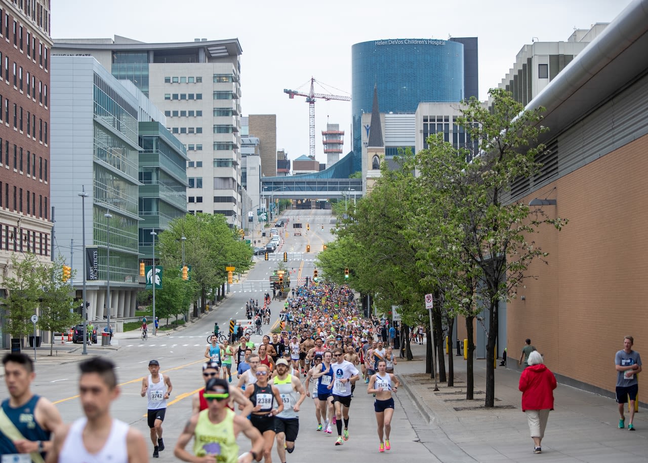 Amway River Bank Run to close several Grand Rapids roads. Here’s when and where.