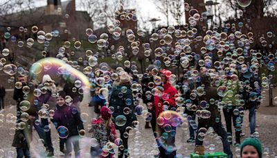 The Private Equity Bubble Is About to Deflate