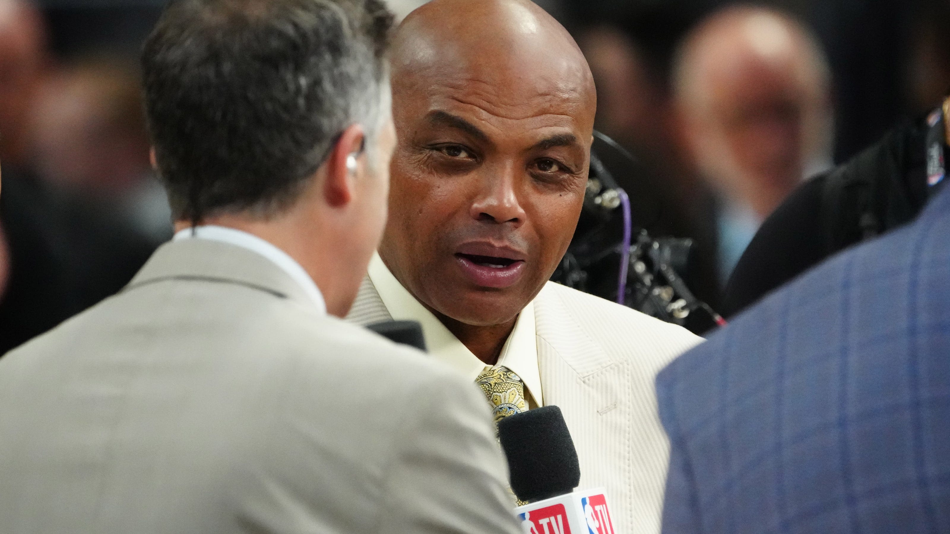 Charles Barkley open to joining ESPN, NBC and Amazon if TNT doesn't honor deal