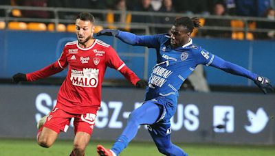 Lens set to rival Angers to sign former Brest midfielder Haris Belkebla