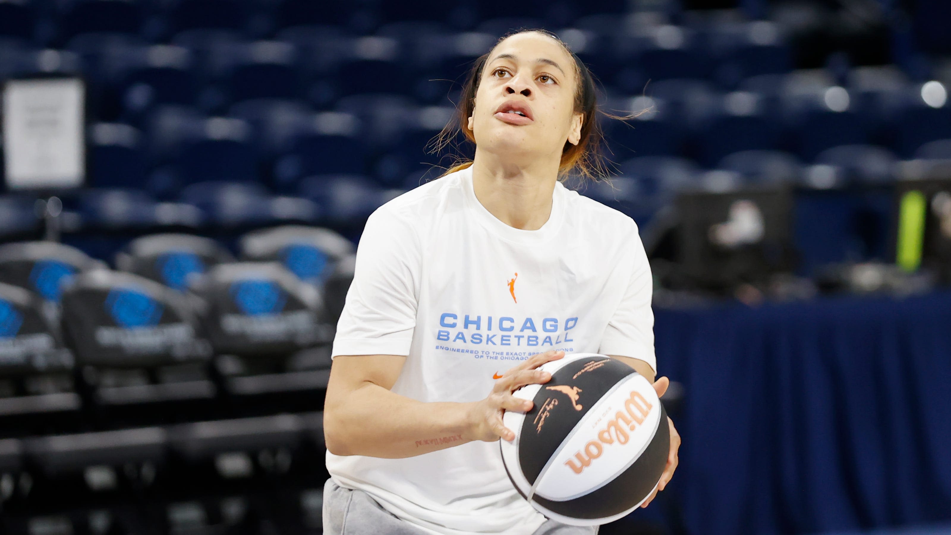 Who is Chennedy Carter? What to know about Chicago Sky guard, from stats to salary