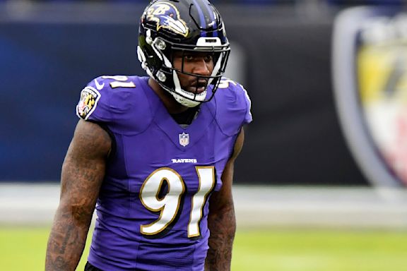 Baltimore Ravens are signing edge rusher Yannick Ngakoue, AP source says