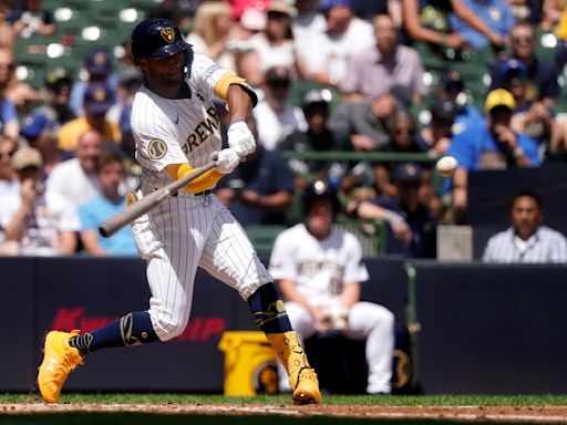 Chourio hits 3-run homer and Brewers win 6-3 to hand White Sox their 11th straight defeat