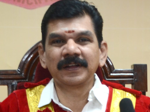 Tirunelveli mayor P M Saravanan resigns | Chennai News - Times of India