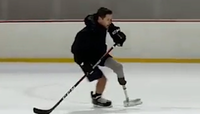 NHL amputee returns to ice with prosthetic leg, custom skate