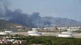 Las autoridades controlan un incendio en refinería de Pemex al sur de México