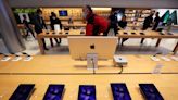 As remessas de smartphones da Apple na China saltaram 40% em maio, de acordo com relatório Por Investing.com