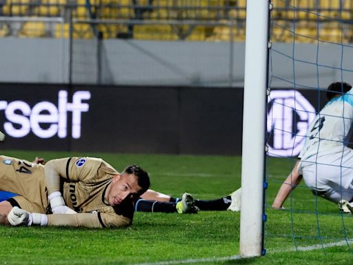 Huachipato no despega y cae en la Copa Sudamericana frente a un Racing de Argentina muy superior - La Tercera