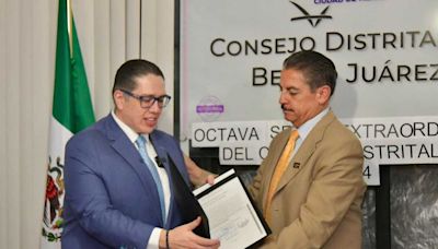 Luis Mendoza recibe constancia de mayoría de votos como alcalde en Benito Juárez | El Universal