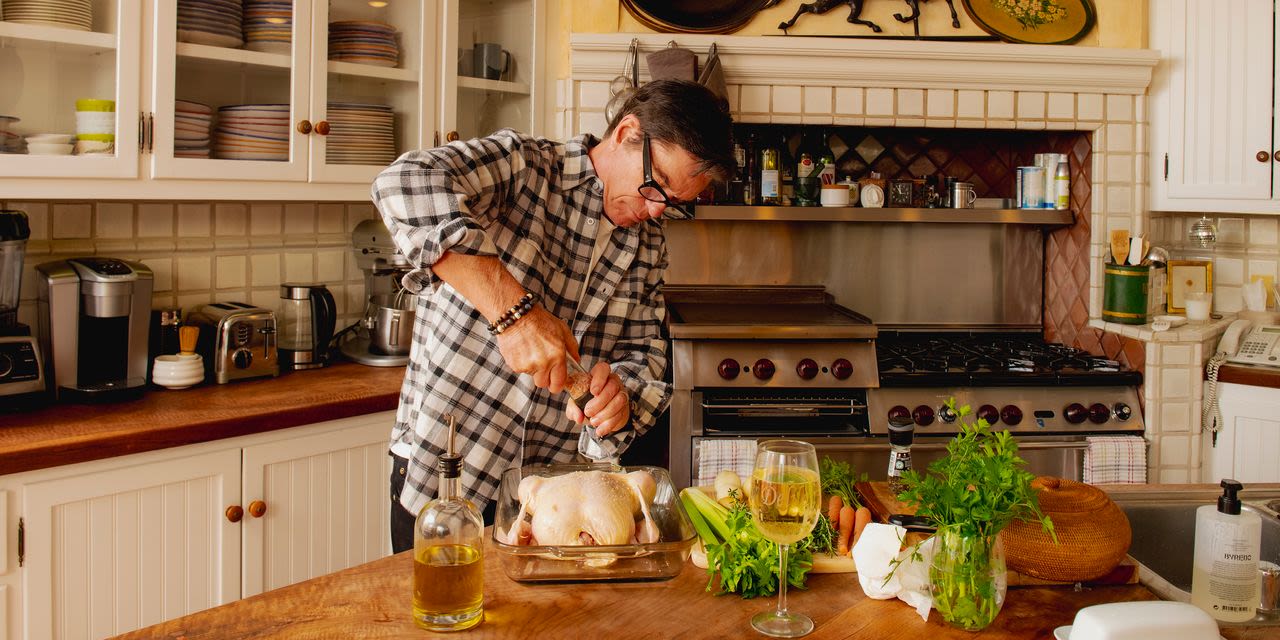 A Chicken Recipe You Cannot Overcook and Other Entertaining Tips From Harry Hamlin