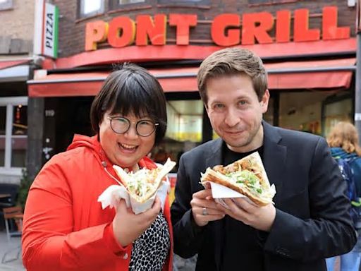 Kevin Kühnert verkauft in Aachen billigen Döner