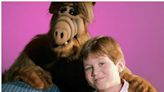 Murió Benji Gregory, el niño de la serie 'Alf', a los 46 años; lo hallaron dentro de carro