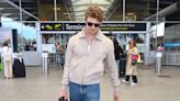 Joe Alwyn Supercharged His Airport Fit With an Epic It Bag