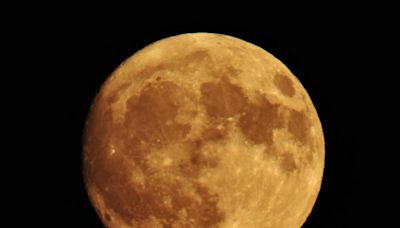 Stunning Strawberry Moon captured in skies over Hertfordshire