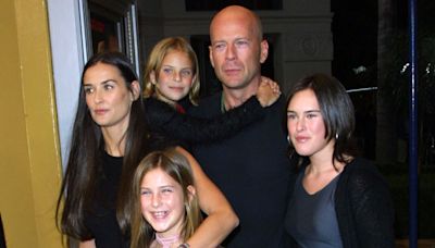 Demi Moore explica el consejo que le da a sus hijas para afrontar la demencia de Bruce Willis y actualiza su estado