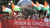 Manifestantes pro Palestina llenan el paseo de Gràcia de Barcelona en una de las marchas europeas