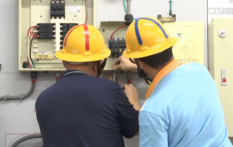 台積電亞利桑那州廠徵水電工 年薪兩百萬包吃包住