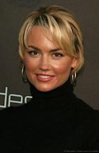 Kelly Carlson