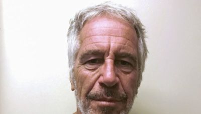 Two of Jeffrey Epstein's close advisers can face victims' claims