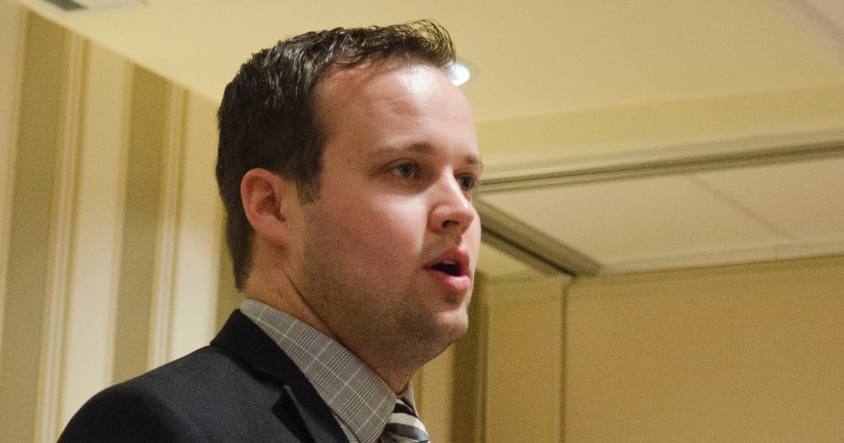 Josh Duggar Is Signing 'Autographs' in Prison for Inmates: Report