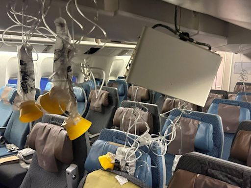 Las turbulencias extremas que dejaron un pasajero muerto y 30 heridos en un vuelo entre Londres y Singapur