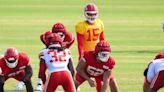 Chiefs Pro Bowler Creed Humphrey Works On Snapping Technique In Contract Year