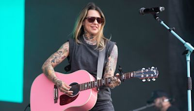 Jason Isbell, Ashley McBryde, Keith Urban, Walker Hayes among many artists who are sober