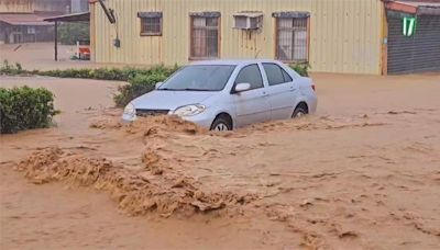 雨彈狂炸北海岸! 金山.萬里淹水成災 陽金公路成「水路」