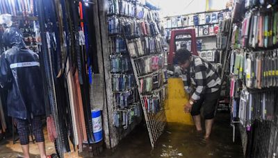 Heavy rain in Mumbai, NDRF teams deployed; local train services partially hit