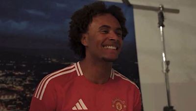 Fans say 'that's mad' as Zirkzee reveals he was at school with Man Utd team-mate