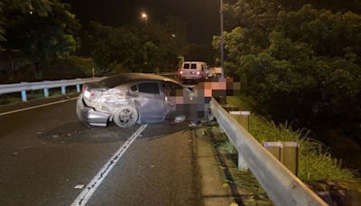 國3東山服務區匝道自小客疑自撞 1死1傷待調查