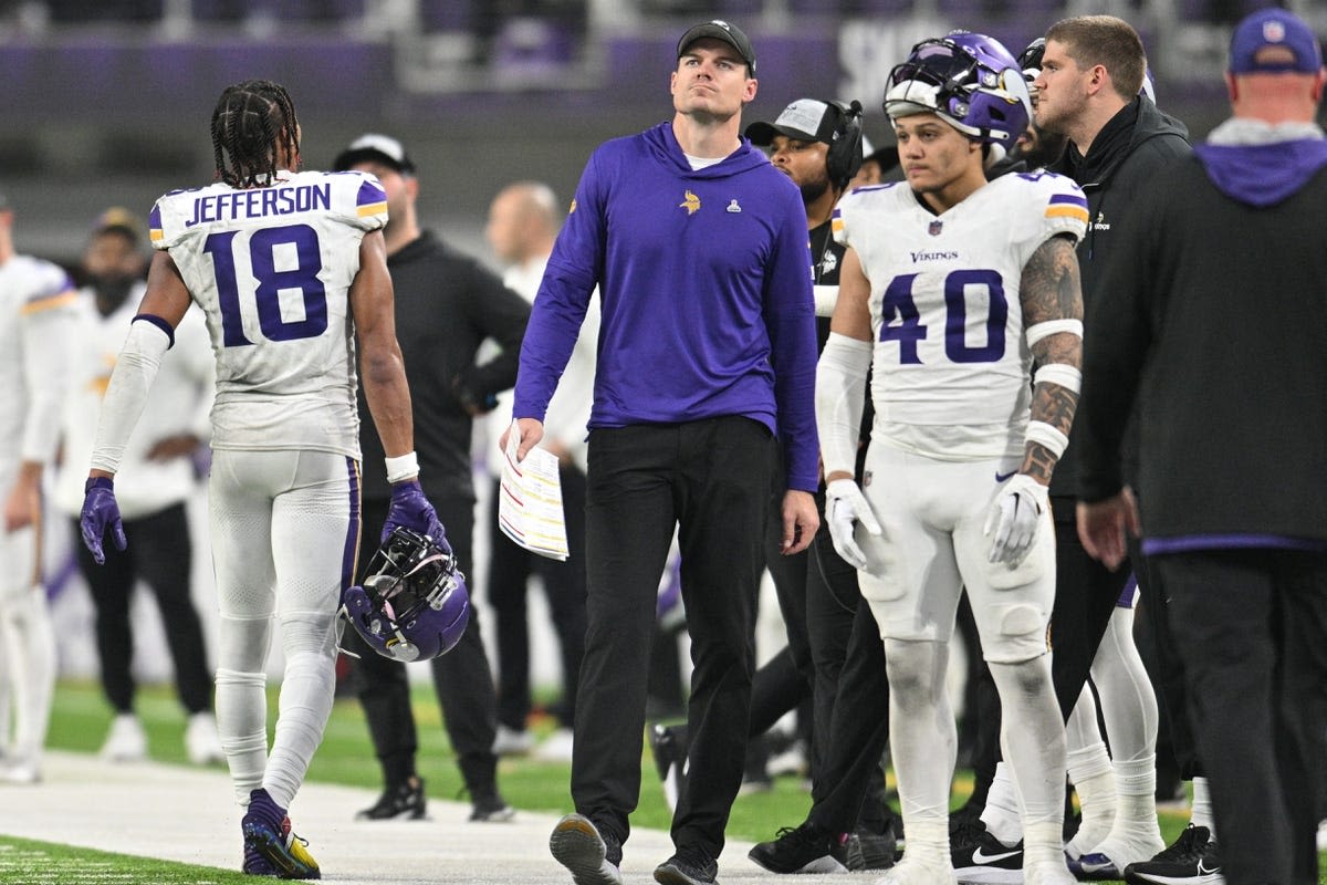 NFL insider believes Vikings will go over projected win total