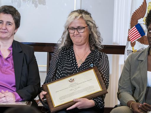 Española premiada por EEUU: Hay que vigilar la explotación laboral en campos de marihuana