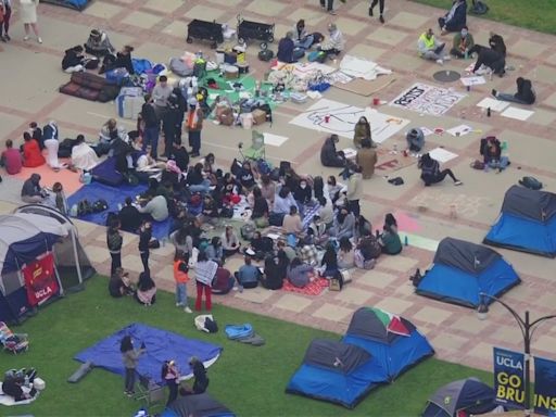 Pro-Palestine UCLA protesters rally after USC mass protest