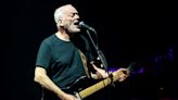 David Gilmour’s Final ‘Comfortably Numb’? Watch the Pink Floyd Icon Play ‘The Wall’ Classic in 2016