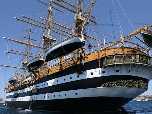 Barco Amerigo Vespucci de fama mundial llega al puerto de Los Ángeles