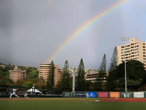 Hawaii baseball rallies over Cal State Fullerton in season finale