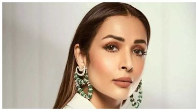 'Building Tak Aaoge?’: Malaika Arora's fun banter with paparazzi is winning the internet - Times of India
