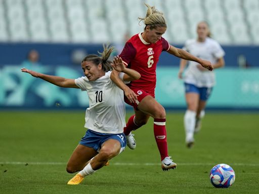 Defending champion Canada tops New Zealand 2-1 in Olympic soccer opener