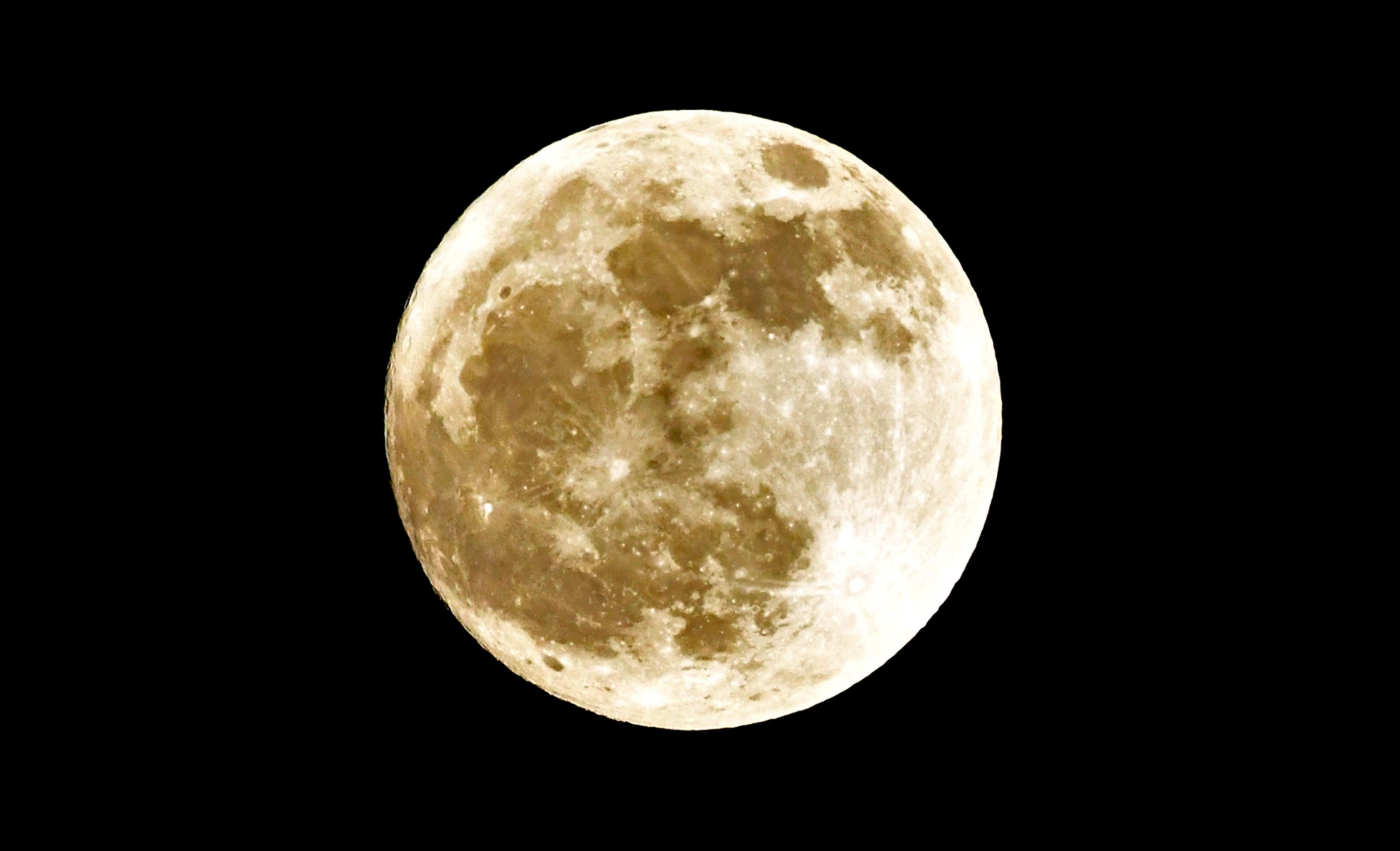 When is the June full moon? You don't want to miss this once every 18 years Strawberry Moon