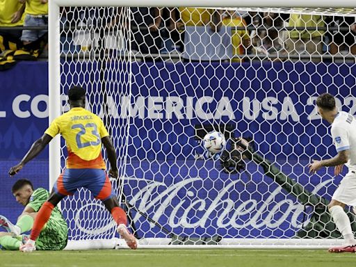 Cuatro pelotazos de la Copa América en el día que Colombia se clasificó a la final