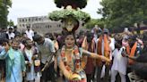 Bonalu off to a colourful start; CM takes lead at Rath Yatra