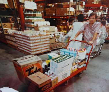 Photos show what Costco looked like when it first opened in 1983