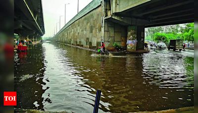 Pre-Monsoon Showers Cause Waterlogging in Gurgaon | Gurgaon News - Times of India