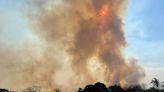 Dolores de cabeza, picazón en los ojos y dificultad para respirar: el humo de los incendios forestales ahoga a pueblos enteros en Bolivia