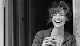 ‘Belfast’ Star Caitriona Balfe Is Enjoying the Film’s ‘Wild Ride’ Through Awards Season