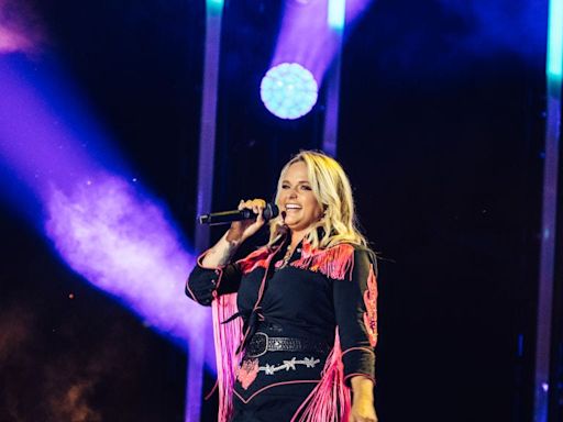 Miranda Lambert’s New Album ‘Postcards from Texas’ Is “All Kinds” of Country